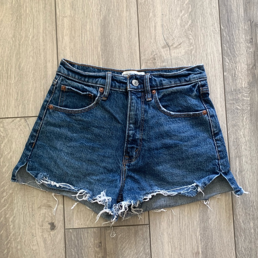 Abercrombie & Fitch The Mom Short, High Rise